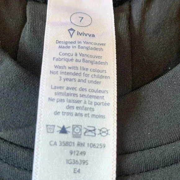 Ivivva SCUBA short sleeve,  deep black dress/ tunic with lots of stretch - Picture 5 of 6